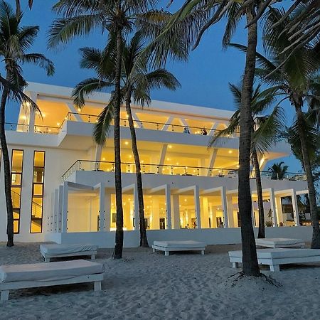 Barracuda Inn Resort ワタム エクステリア 写真