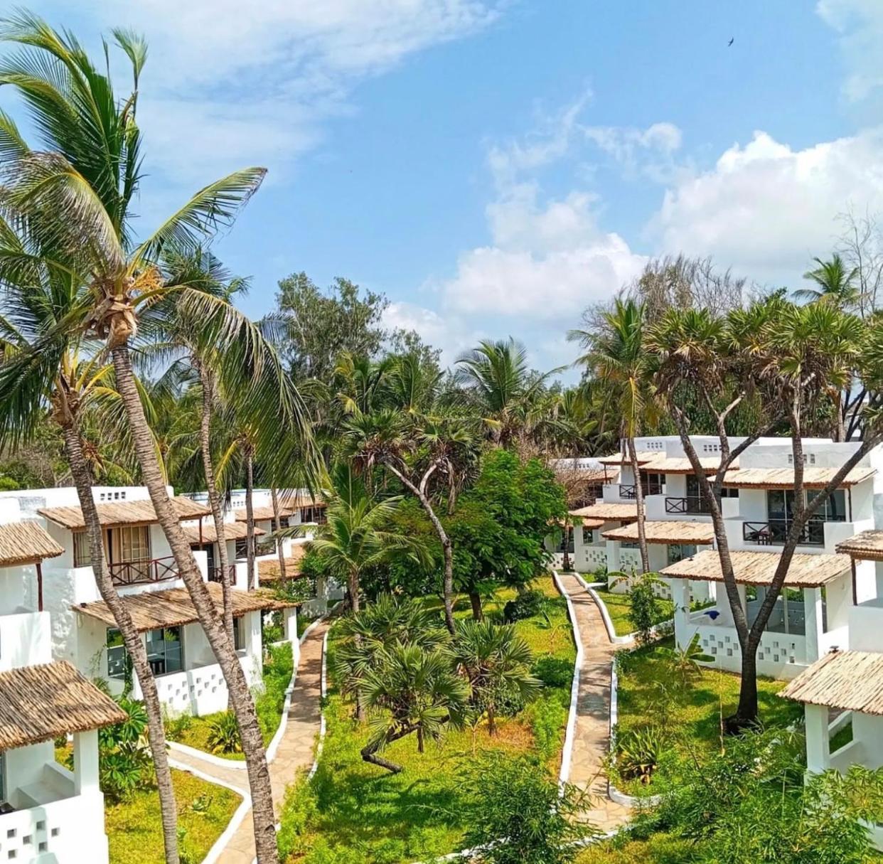 Barracuda Inn Resort ワタム エクステリア 写真