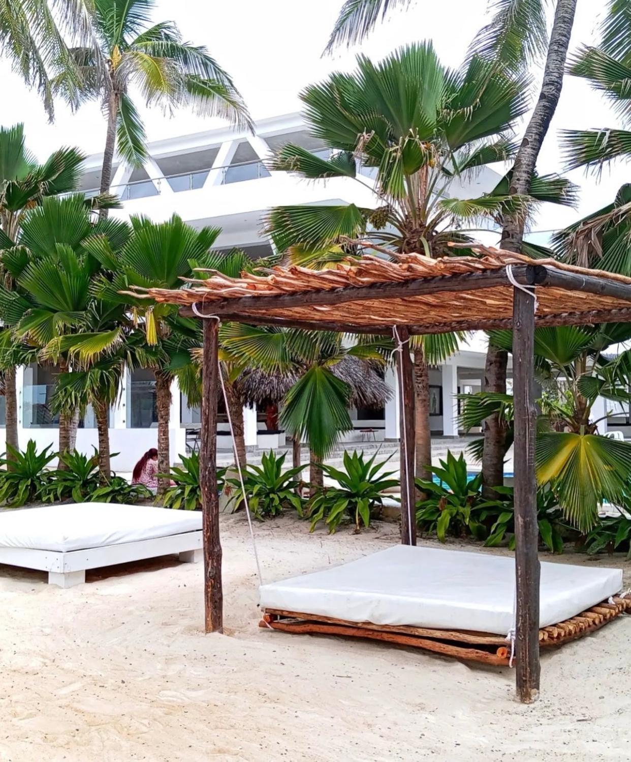 Barracuda Inn Resort ワタム エクステリア 写真