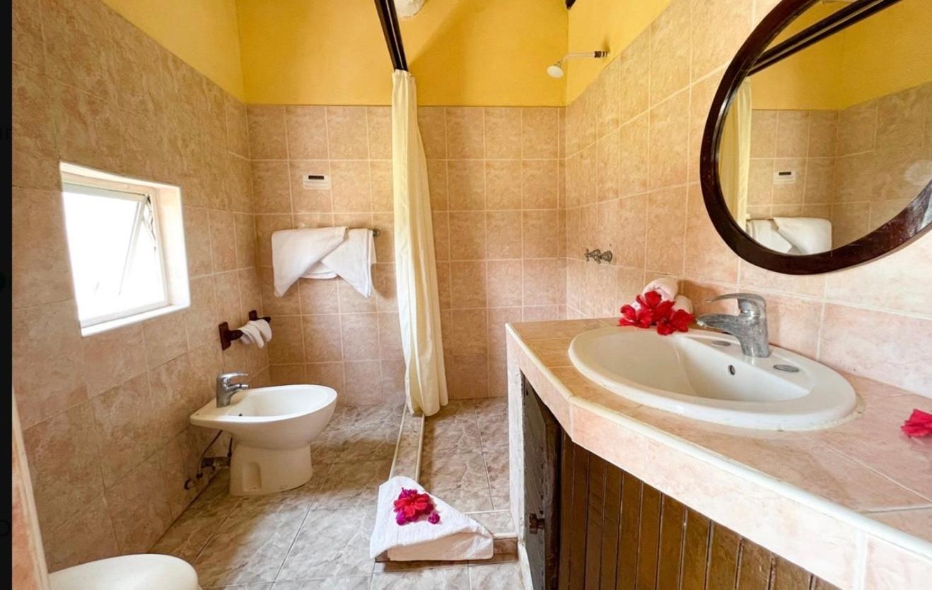 Barracuda Inn Resort ワタム エクステリア 写真