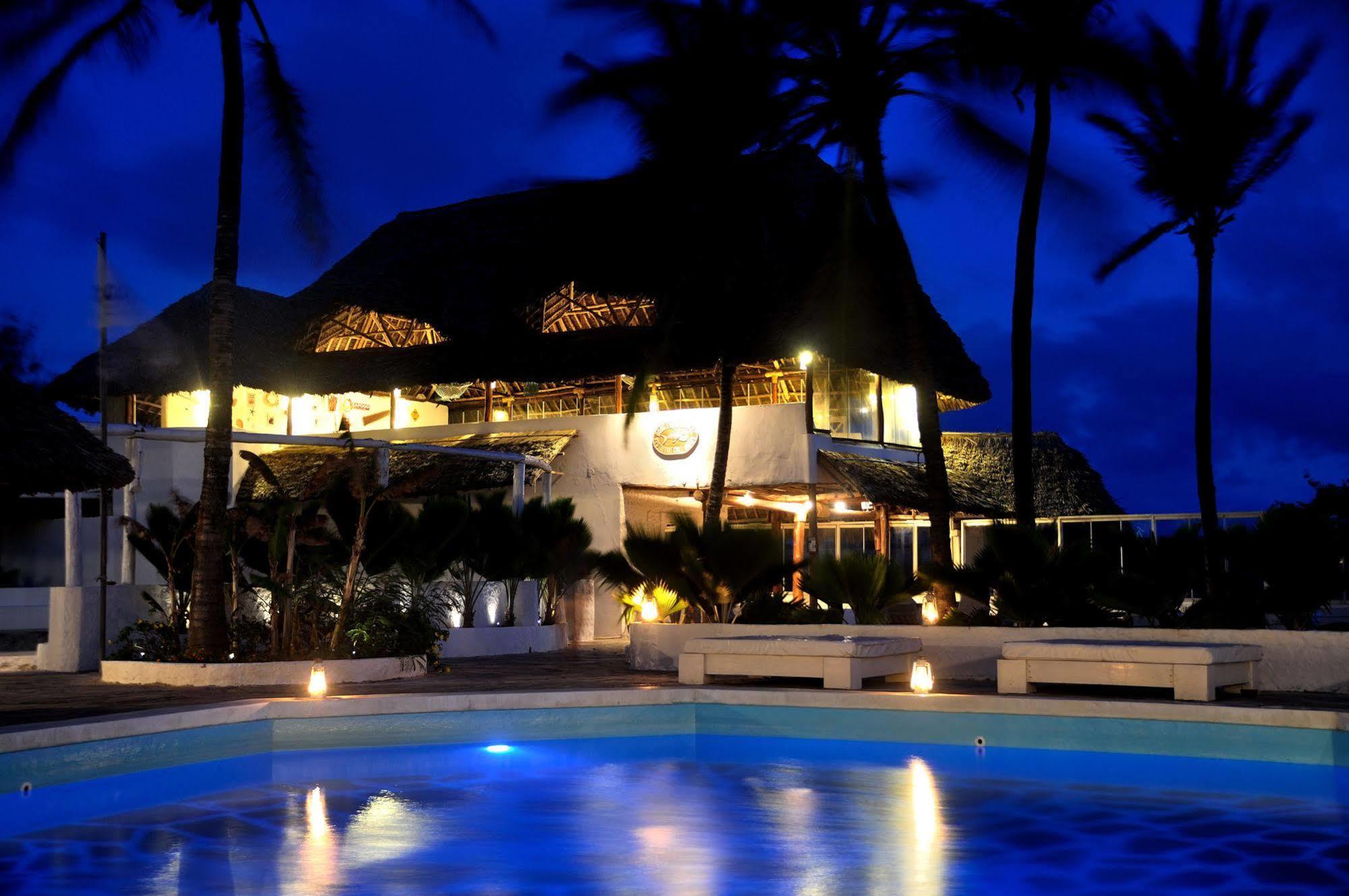 Barracuda Inn Resort ワタム エクステリア 写真